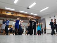 Kurzy standardních a latinsko-amerických tanců ve studiu Voila
