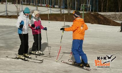 Skupinová výuka lyžování dospělých
