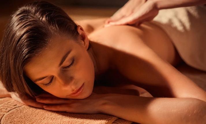 Relaxační labužnická masáž pro ženy