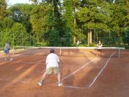 Tenis ve sportcentru Hartaclub