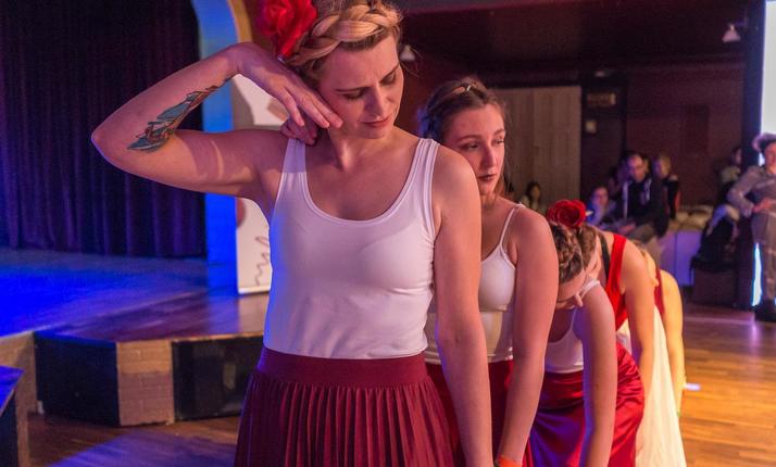 Kurz Contemporary dance pro začátečníky a mírně pokročilé