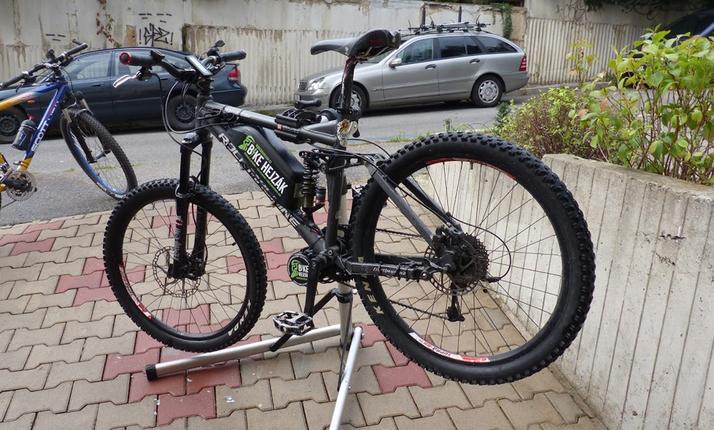 Elektrokolo DH Rockmachine Adr