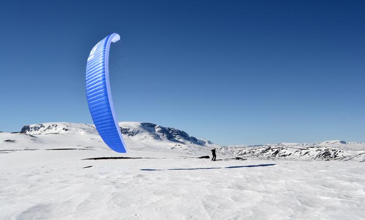 Snowkiting letiště Liberec - nauč se kiting na sněhu