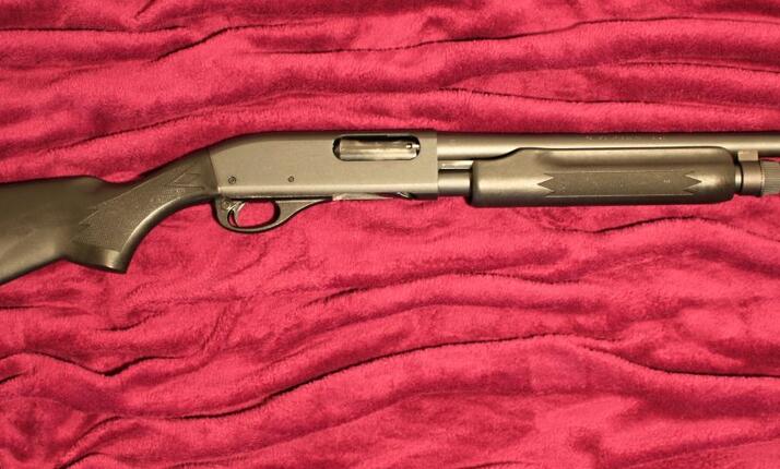 Brokovnice - 60 nábojů a 4 zbraně