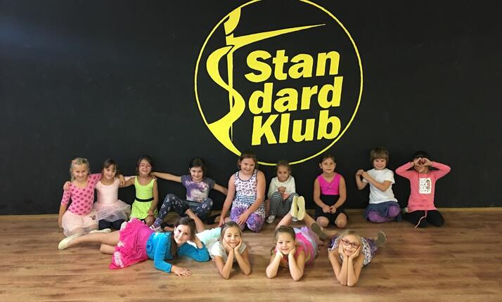 Latino dance pro dívky 1. - 3. třída začátečníci + mírně pokročilí