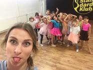 Latino dance pro dívky 1. - 3. třída začátečníci + mírně pokročilí