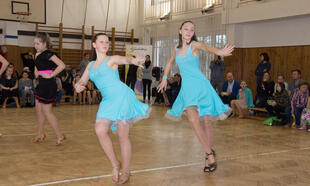 Synchro dance latino pro dívky 3. - 5. třída