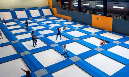 Jump aréna Střekov - zábavní trampolinové centrum