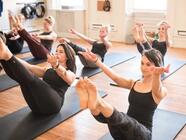 Pilates na gymnastických míčích v RelaxEasy Sportzone