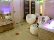 Masážní vířivá vana - whirlpool