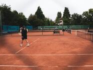 Tenis - venkovní antukové kurty v Dejvicích