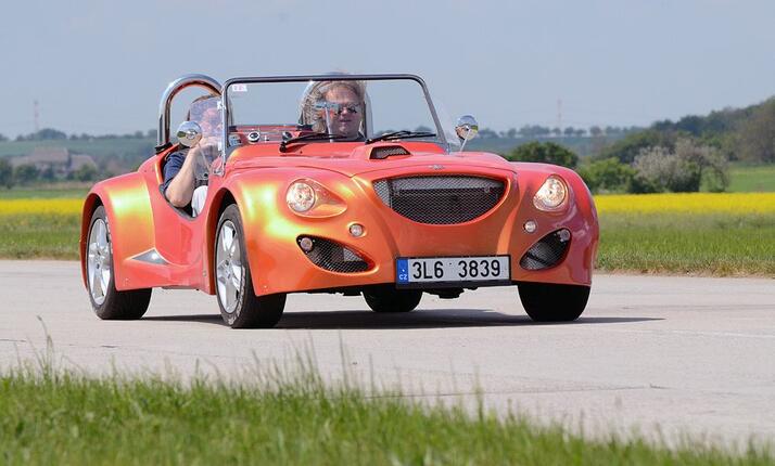 Kaipan - oranžový švihák