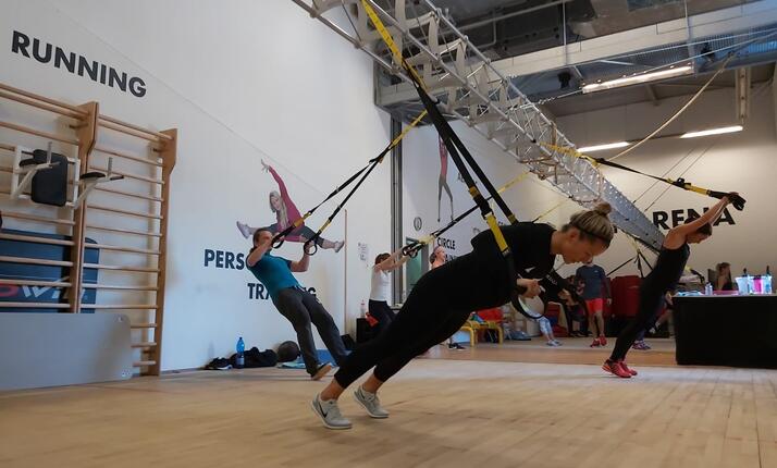 TRX - cvičení na závěsném systému
