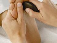 Masáž lávovými kameny - záda a šíje 30 nebo 45 min