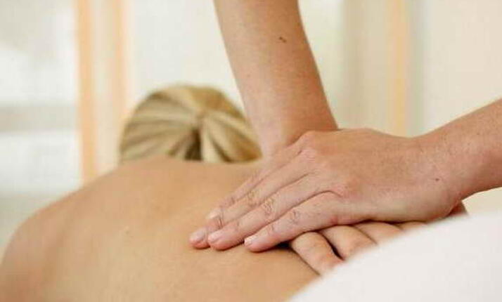 Breussova masáž záda a šíje - 30 min