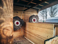 Hod sekerou - zasaďte tvrdou ránu