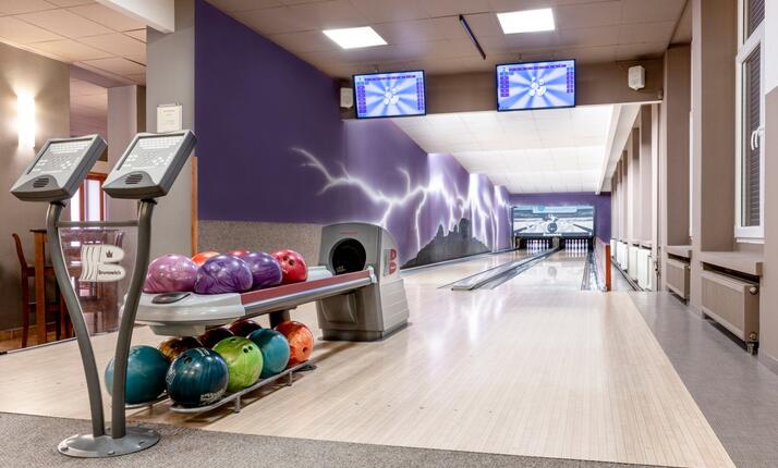 Bowling v Hotelu Trim Pardubice - 2 dráhy Brunswick