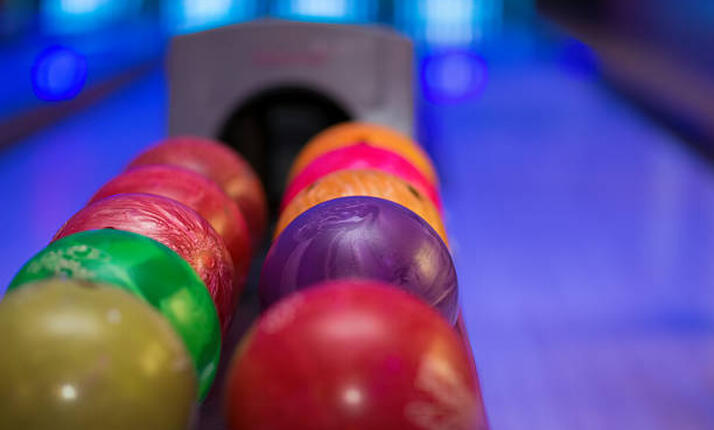 Bowling ve Sportovní hale v Jenči - 2 moderní bowlingové dráhy