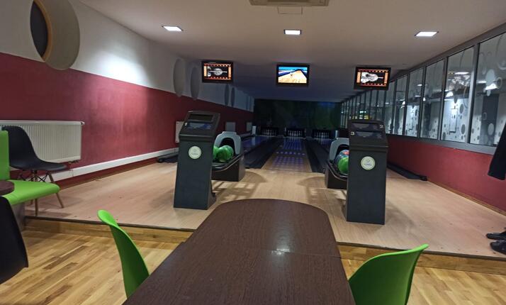 Bowling na Flošně Hradec Králové - 3 dráhy v areálu koupaliště