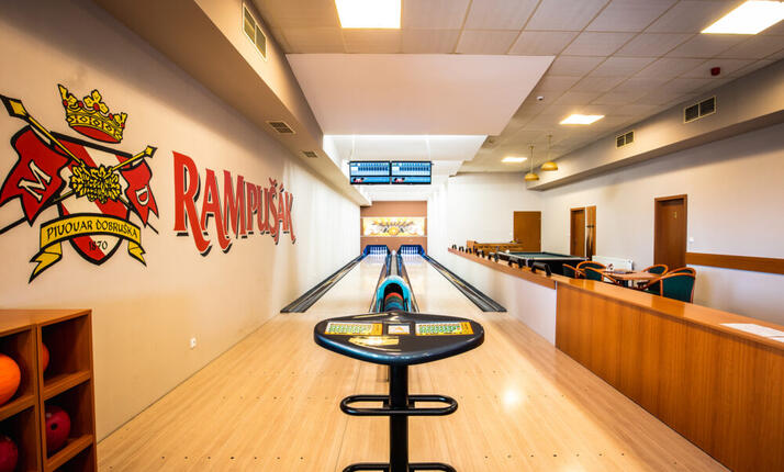 Bowling v Pivovarské hospůdce Rampušák Dobruška - 2 dráhy