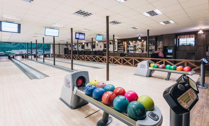 Bowling v Resortu Malevil - 4 bowlingové dráhy Brunswick
