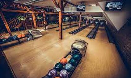 Bowling ve Sportovním centru Galaxie - 4 profesionální dráhy