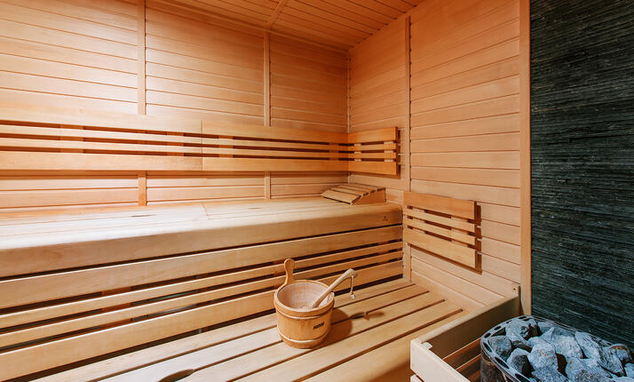 Privátní vstup do vířivky, bazénu a saunového světa - 90 minut