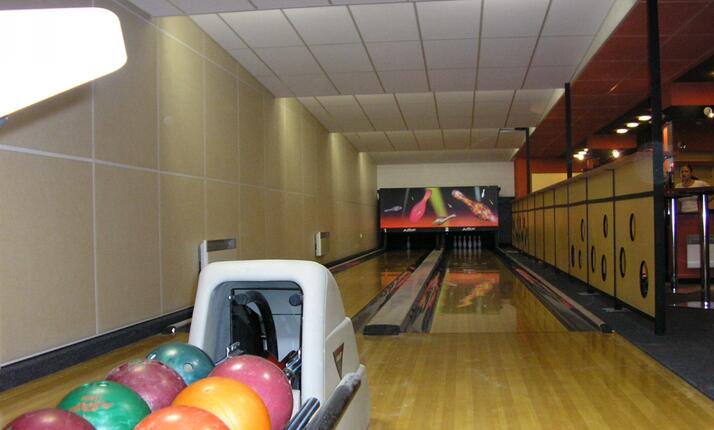 Bowling v Hotelu Závrší - 2 bowlingové dráhy
