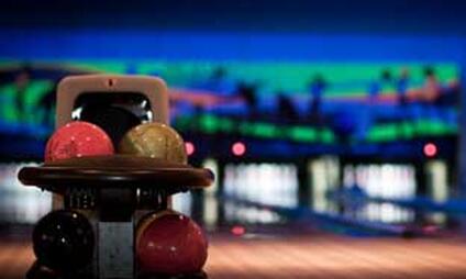 Bowling v Restauraci za Komínem - 4 bowlingové dráhy