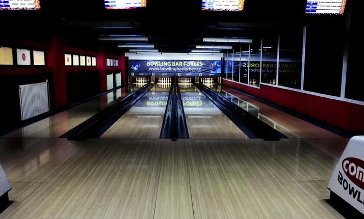 Bowling Bar Forbes České Budějovice - 4 dráhy a spoustu zábavy