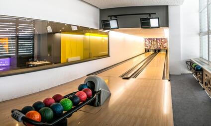 Bowling v Alexandrii Loď Ostrava - 2 moderní bowlingové dráhy