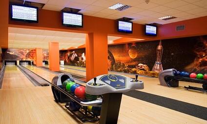 Bowling v Hotelu Žebětínský dvůr Brno - 4 bowlingové dráhy