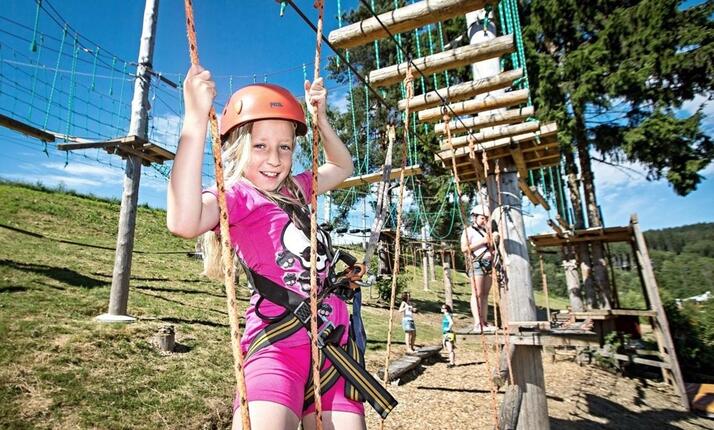 Lanový park Lipno - přes 500 m dobrodružství