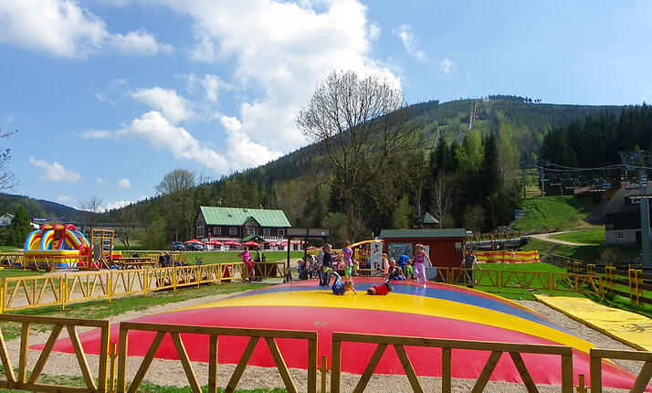 Dětský park ve Sportovním areálu Harrachov - vyžití pro děti