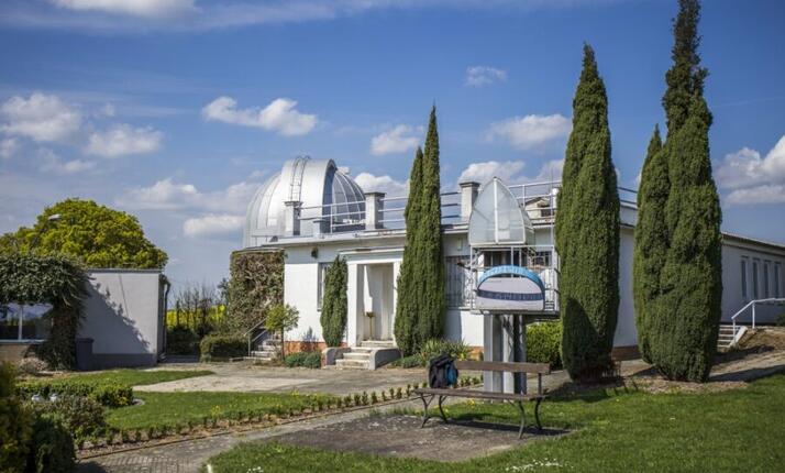Hvězdárna a planetárium Uherský Brod - Věda, technika a zábava!
