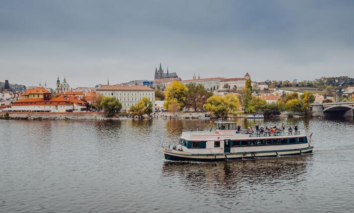 Aquamare Praha - vyhlídkové plavby lodí po Vltavě