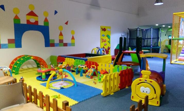 Kulíškov - dětský koutek v NC Oáza Kladno