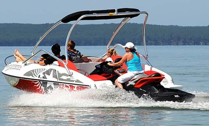 Půjčovna vodních skútrů a tříkolek Rent Adrenalin Praha