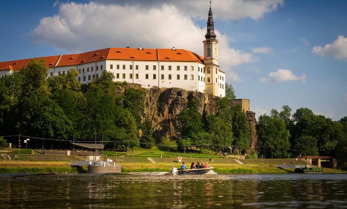 Lodník.cz - výletní plavby Praha a Děčín