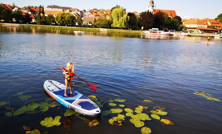 Půjčovna paddleboardů Paddle Týn nad Vltavou - aktivně na vodě