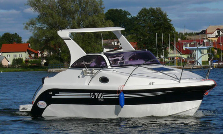 Půjčovna motorových člunů Prostějov - pořádná jízda!