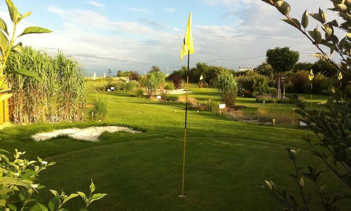Golf Club Zlonín Praha - hřiště pro děti, rodiny a začátečníky