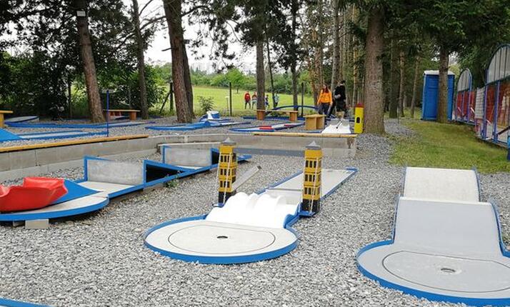 Minigolf Brněnská přehrada - ukažte své minigolfové dovednosti