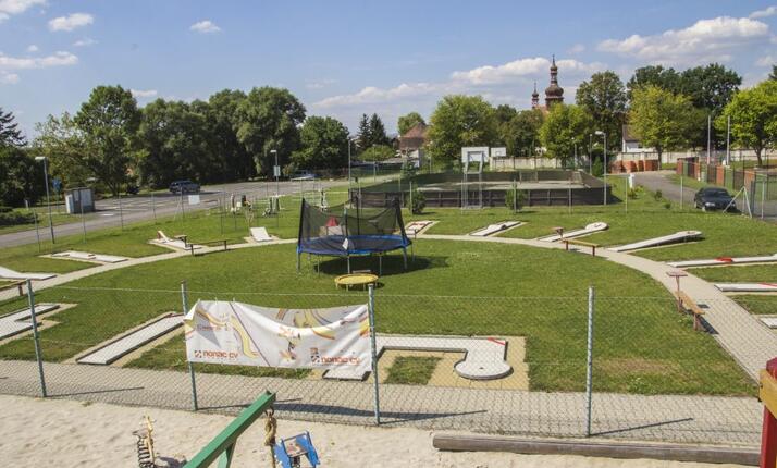 Minigolf Sportovní areál Strupčice - sportem ke zdraví
