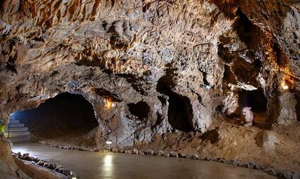 Jeskyně Výpustek Křtiny - cesta 40 tisíci let nazpět
