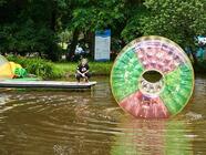 Aquaroller v Slověnický mlýn Lišov - obří válec na vodě