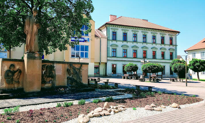 Městské muzeum Žebrák - zmínka o historii města a života rodáků