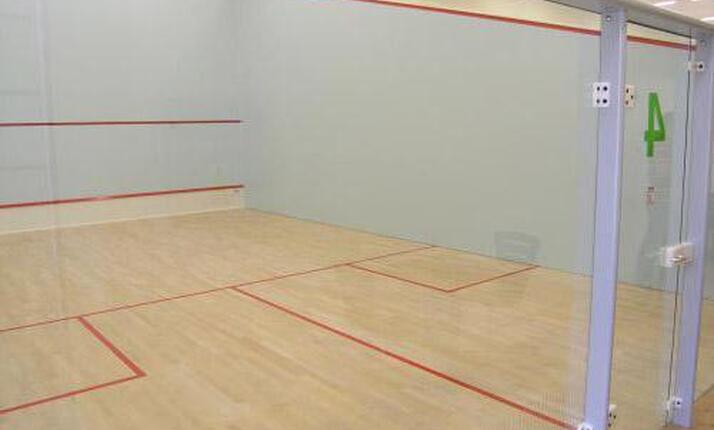 Squash Flošna Hradec Králové - ideální sportoviště