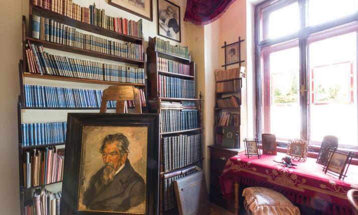 Památník Adolfa Heyduka - původní byt českého básníka