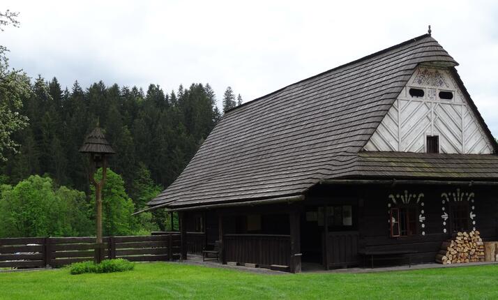 Památník Antonína Strnadla Nový Hrozenkov-život slavného umělce